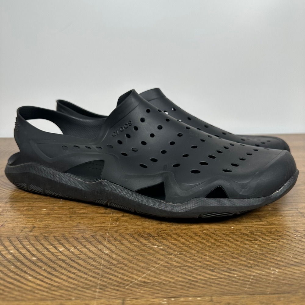 Crocs Swiftwater Wave Mens 12 Black Sandal Water Shoe Clog Hiking Outdoor Beach